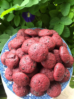 Foto resep Chunky red velvet cookies