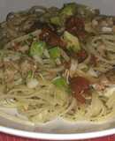 Tallarines con mojo verde
