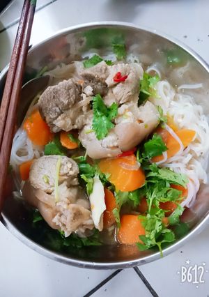 Hình của món Hủ tiếu giò heo.