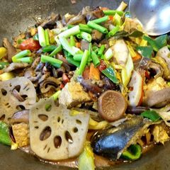 A picture of Braised Szechuan chilli Bass.