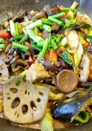 A picture of Braised Szechuan chilli Bass.