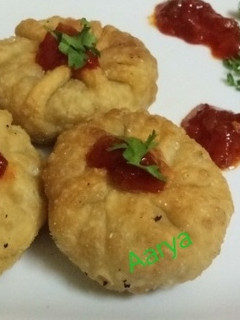 फ्राईड व्हेज मोमोज (Fried veg momos recipe in Hindi) रेसिपी मुख्य फोटो