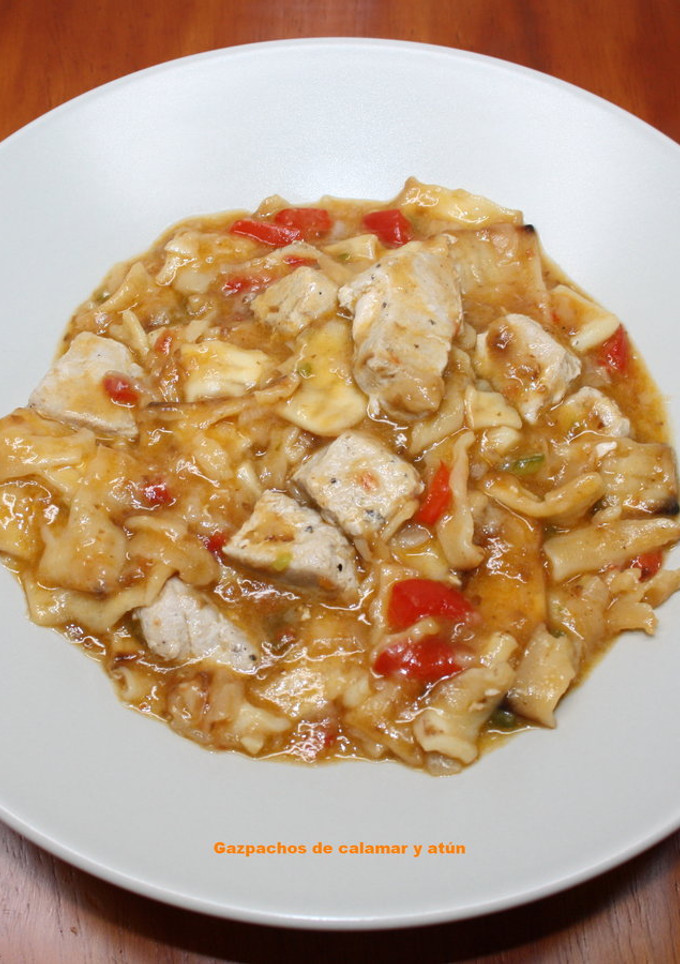Una foto de Gazpachos de calamar y atún (receta rápida)