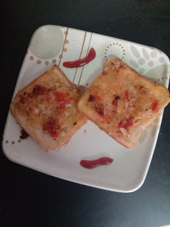 A picture of Bread pizza.