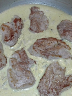 Una foto de Medallones de solomillo de cerdo en salsa a la pimienta