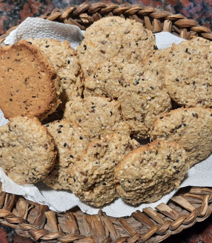 Una foto de Galletas de avena, naranja y semillas: facilísimas y deliciosas!