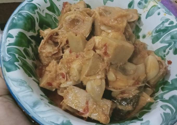 Ketewel bumbu rendang