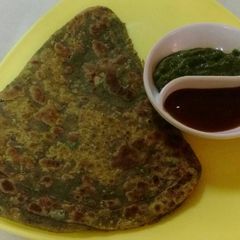 A picture of Coriander Paratha.