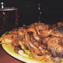 A picture of Onion pork dry fry.