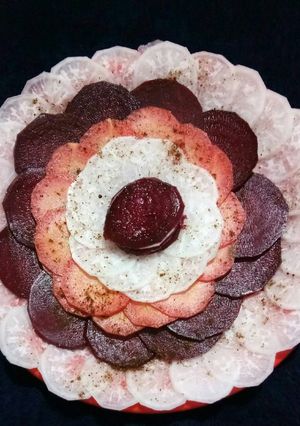 A picture of Gazar Muli or chukundar ka salad.