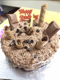 ચોકલેટ કેક (Chocolate Cake Recipe In Gujarati) રેસીપી મુખ્ય ફોટો