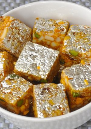 पंचमेवा चक्की (panchmewa chakki recipe in Hindi) रेसिपी मुख्य फोटो