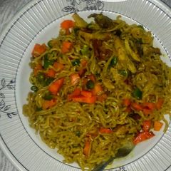 A picture of Indomie jollof.