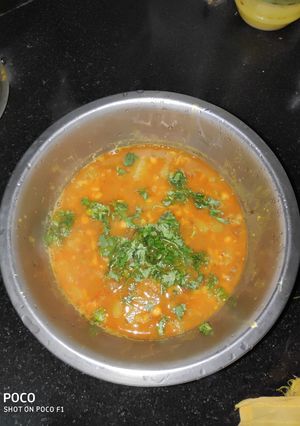 A picture of Ghiya chana dal.