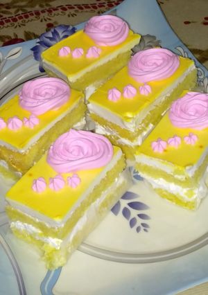 A picture of Pineapple pastries.