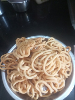பட்டர் முறுக்கு (Butter murukku recipe in tamil) செய்முறை முக்கிய புகைப்படம்