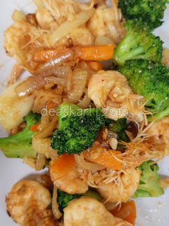 Foto resep Tumis udang brokoli sederhana