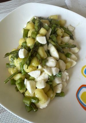 Foto di Gnocchi asparagi e mozzarella