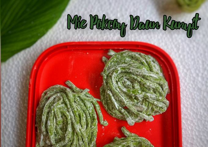 Mie Pokcoy Daun Kunyit