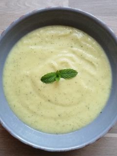 Une photo de Velouté courgette froid