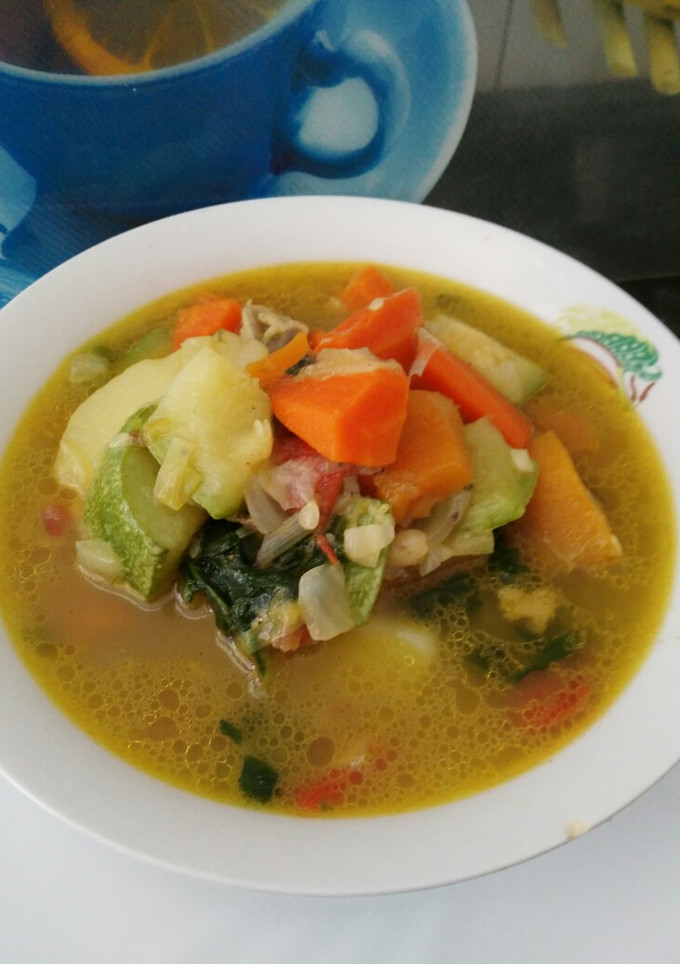 Una foto de Verduras guisadas con patatas al curry