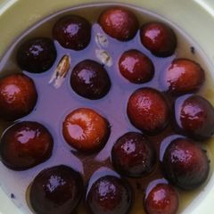 Chota kala jamun A picture of Chota kala jamun.
