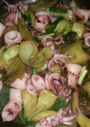 Hình của món Mực xào dưa chua.