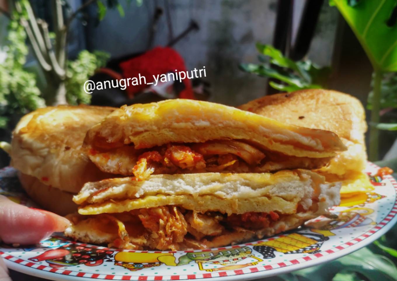 Sandwich ikan teri special