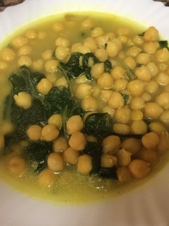 Una foto de Potaje de acelgas y garbanzos al curry