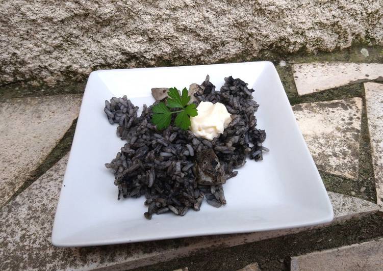 Arroz negro con sepia