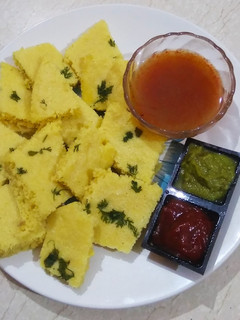 ખાટા ઢોકળા (Khata Dhokla Recipe In Gujarati) રેસીપી મુખ્ય ફોટો