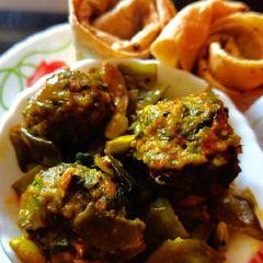 A picture of Methi ke kofte (steamed).