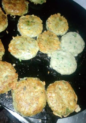 A picture of Chicken chutney kabab.