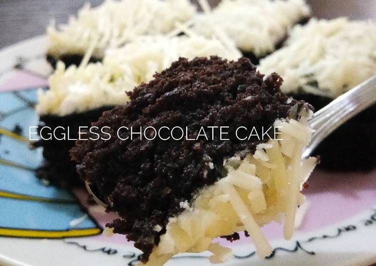 Eggless Chocolate Cake ala Farah Quinn