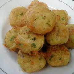Perkedel kentang sederhana রেসিপির প্রধান ছবি