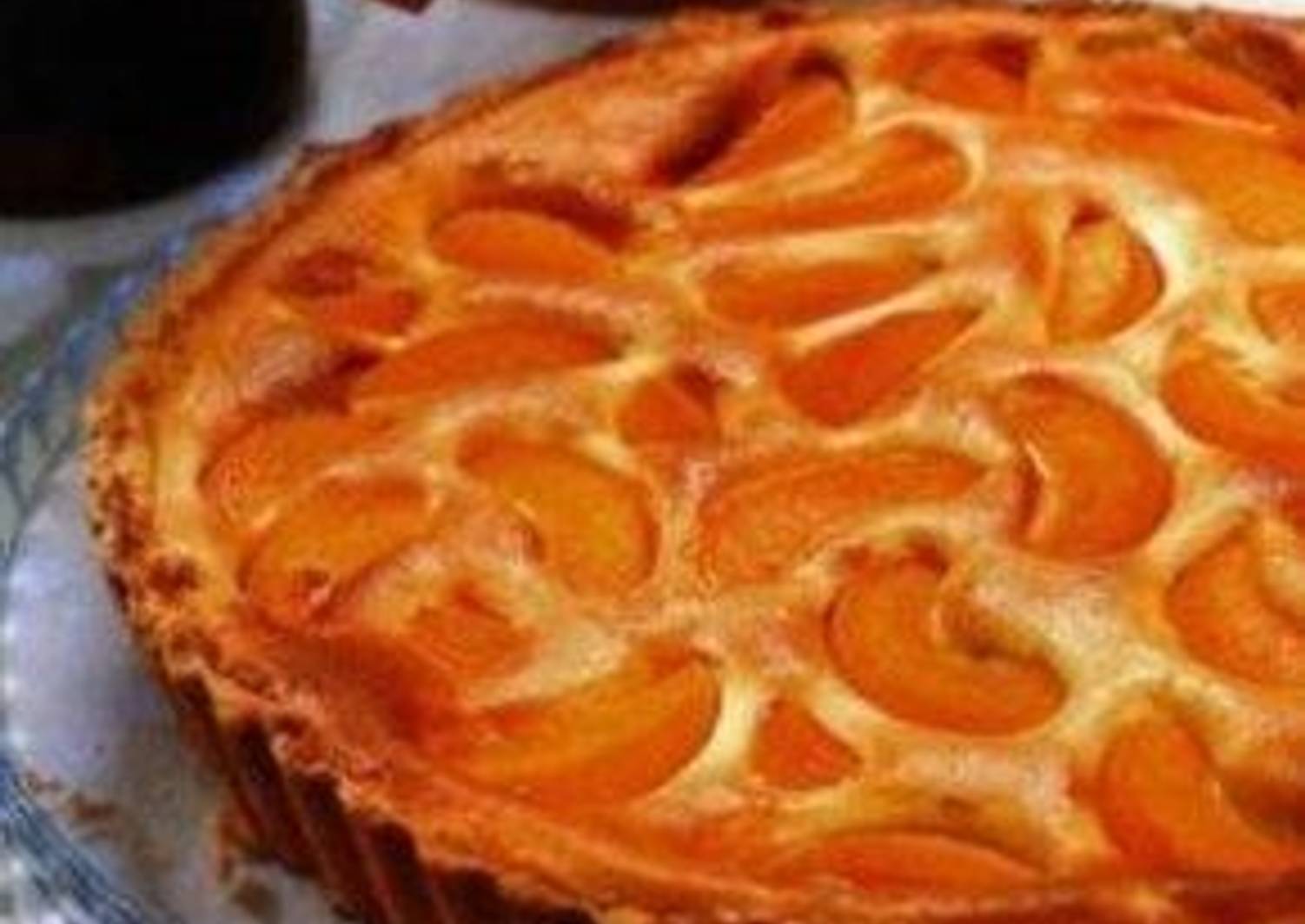 Пирог с персиками на сковороде