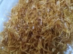 صورة لوصفة بصله محمره ذهبي لعمل طبخات