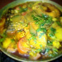 A picture of Katla fish curry.
