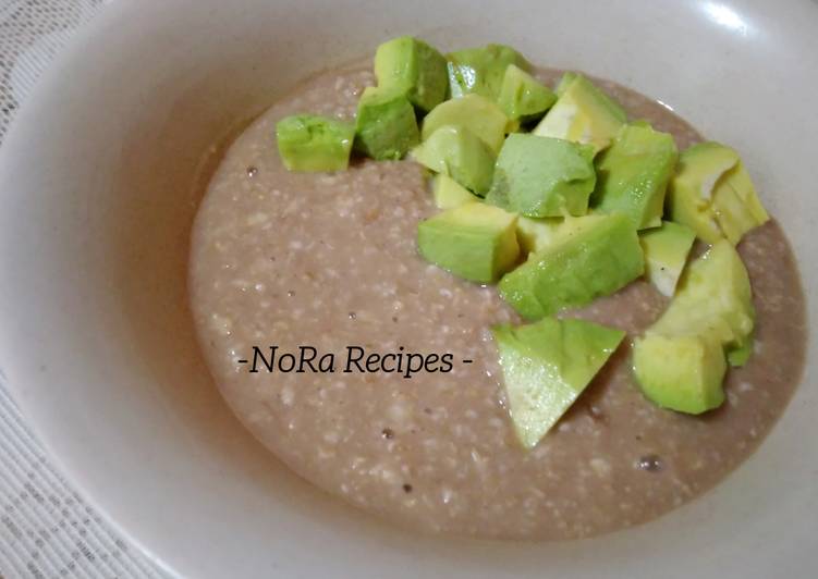 Oats Chocolate With Avocado Toping