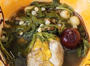 Hình của món Vịt lộn hầm lá ngải.