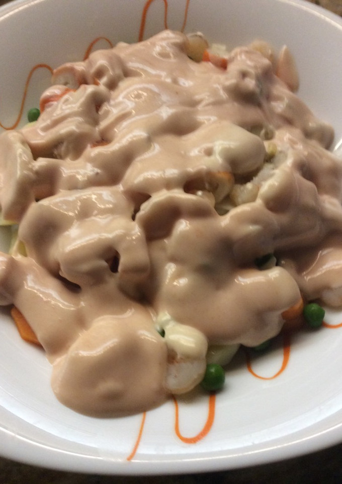 Una foto de Ensalada con salsa rosa