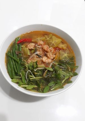 Hình của món Canh măng chua nấu tôm.