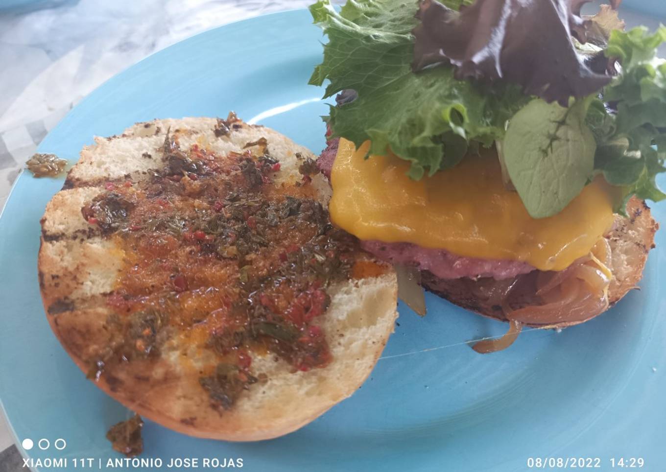 Hamburguesa de vaca a la barbacoa