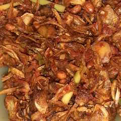 รูปของ Sambal teri kacang kentang