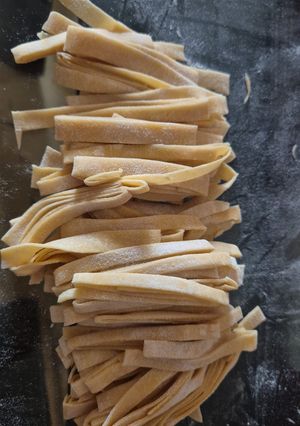 Una foto de Fettuccinis caseros