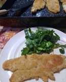 Milanesas de pescado (sin complicaciones) y hojas de espinaca