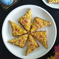 A picture of Creamy Corn Toasts.