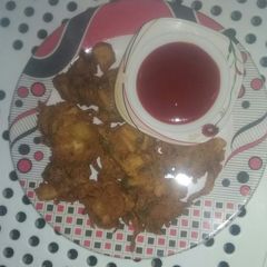 Crispy potato spinach pakoray A picture of Crispy potato spinach pakoray.