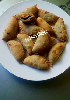 A picture of Nutella-filled pie.