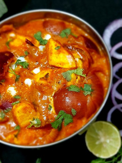 ढाबा स्टाइल पनीर दो प्याज़ा (dhaba style paneer do pyaza recipe in HIndi) रेसिपी मुख्य फोटो